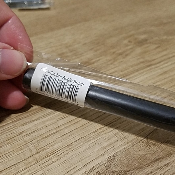 NWT CROWN MakeUp brushes Set of 3 - Picture 7 of 8